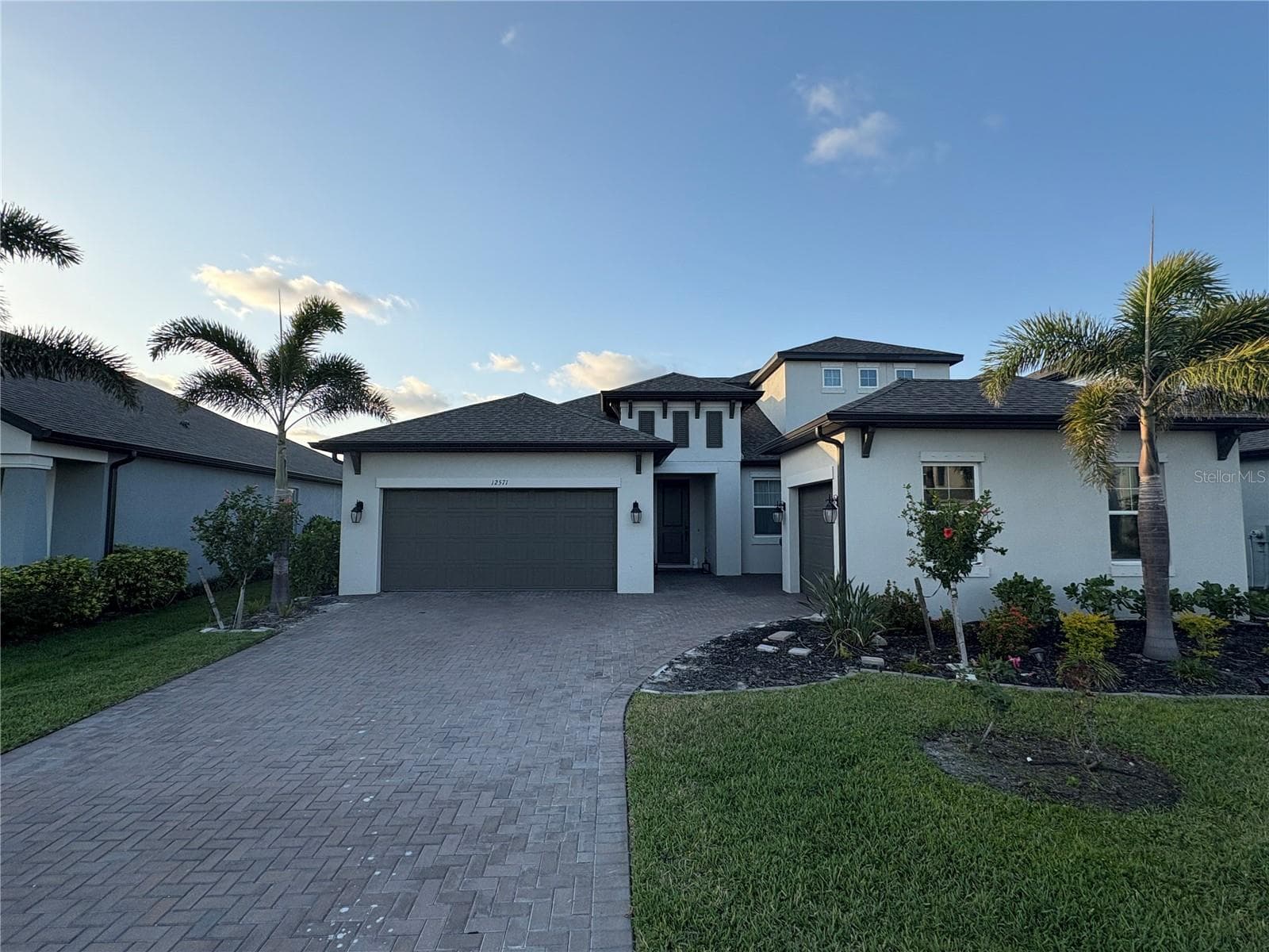 12571 Night View Dr