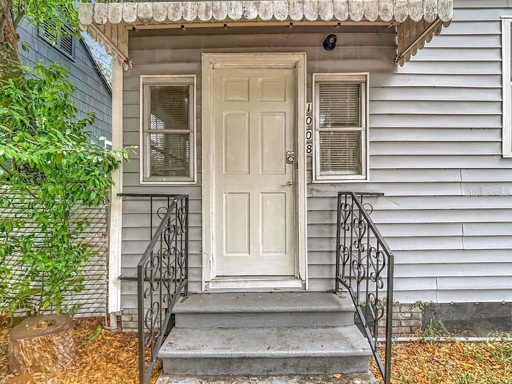 1008 E 24th Ave — 3