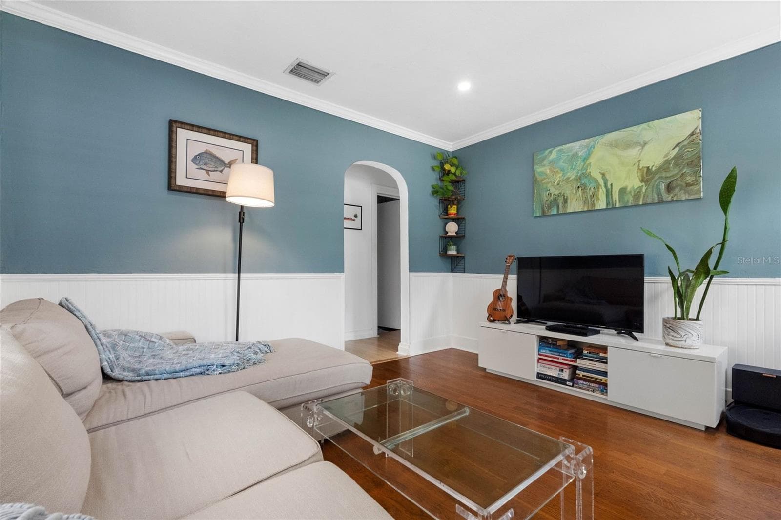 2222 Quincy St S — 4