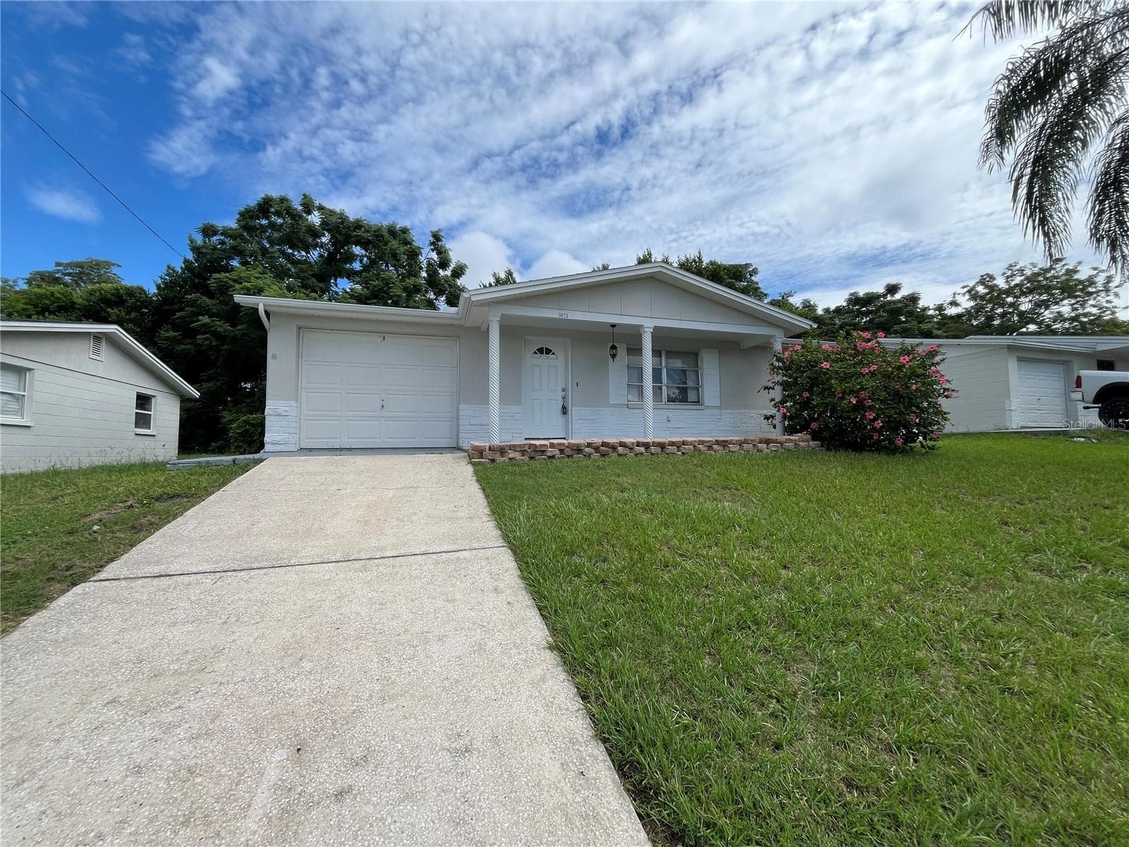 5033 Farley Dr — 2