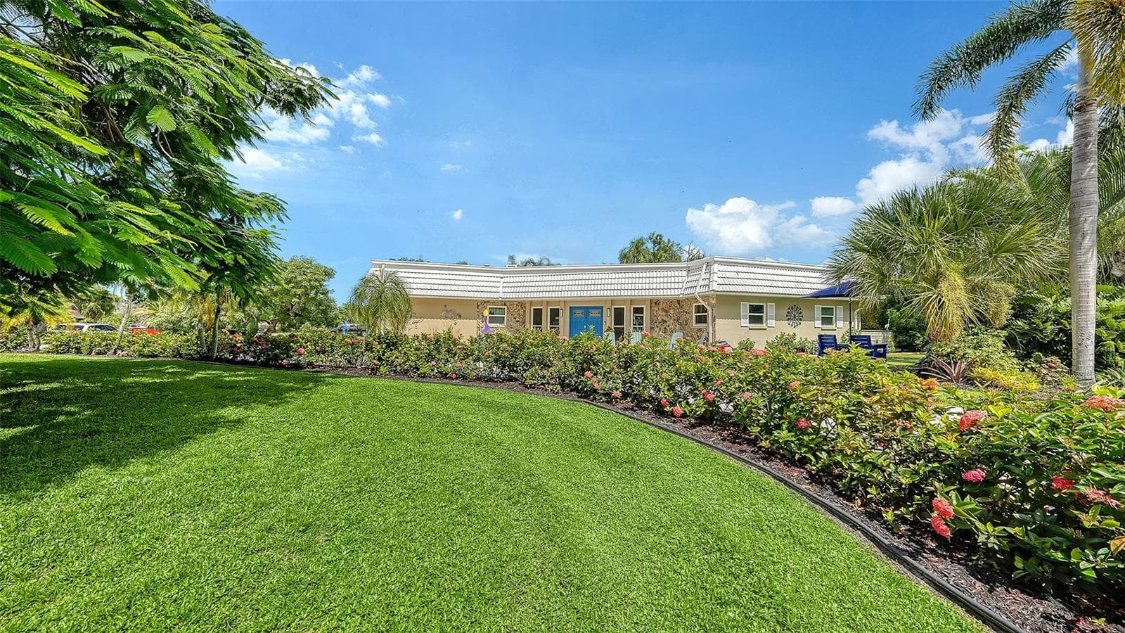 5211 Inverness Dr — 2